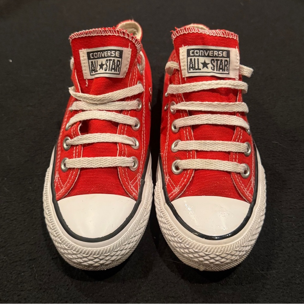 Converse Unisex Red All Star Chucks. Men Size 4.5 Women’s 6.5 Unisex. Youth